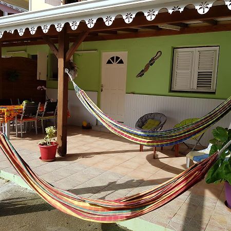 Bel Appartement - Proche Des Plages De Sainte Anne Exteriör bild