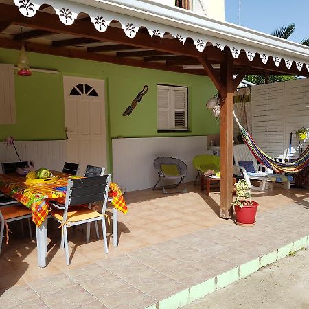 Bel Appartement - Proche Des Plages De Sainte Anne Exteriör bild